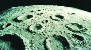 أقدم فوهات القمر تحتوي أضخم احتياطيات مياه